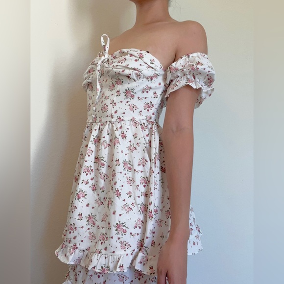 RUFFLE OFF THE SHOULDER FLORAL DRESS - Picture 3 of 4